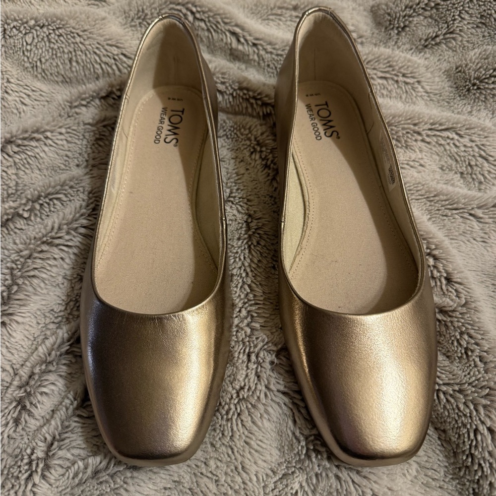 TOMS Briella Ballet Flat - Light Gold Metallic Leather